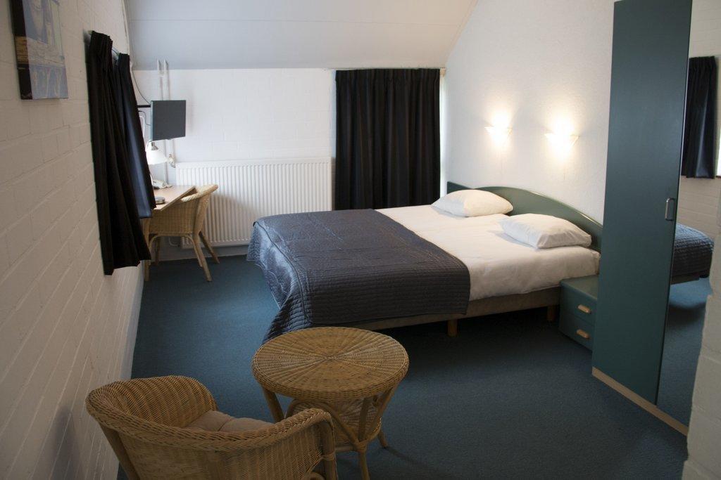 H.R. Jachtlust Hotell Steenbergen  Rum bild
