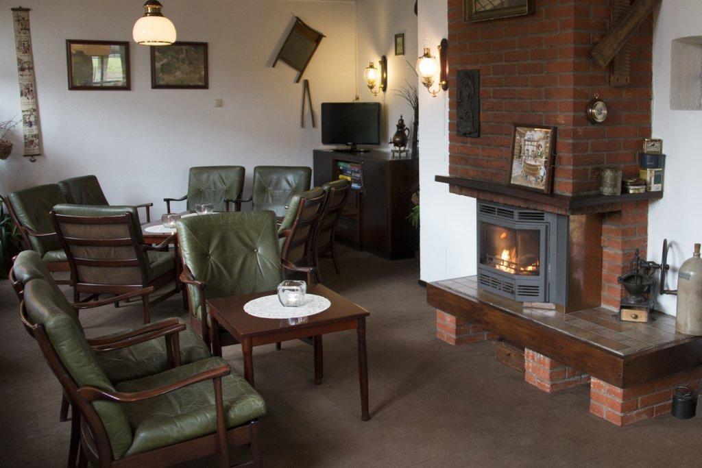 H.R. Jachtlust Hotell Steenbergen  Exteriör bild